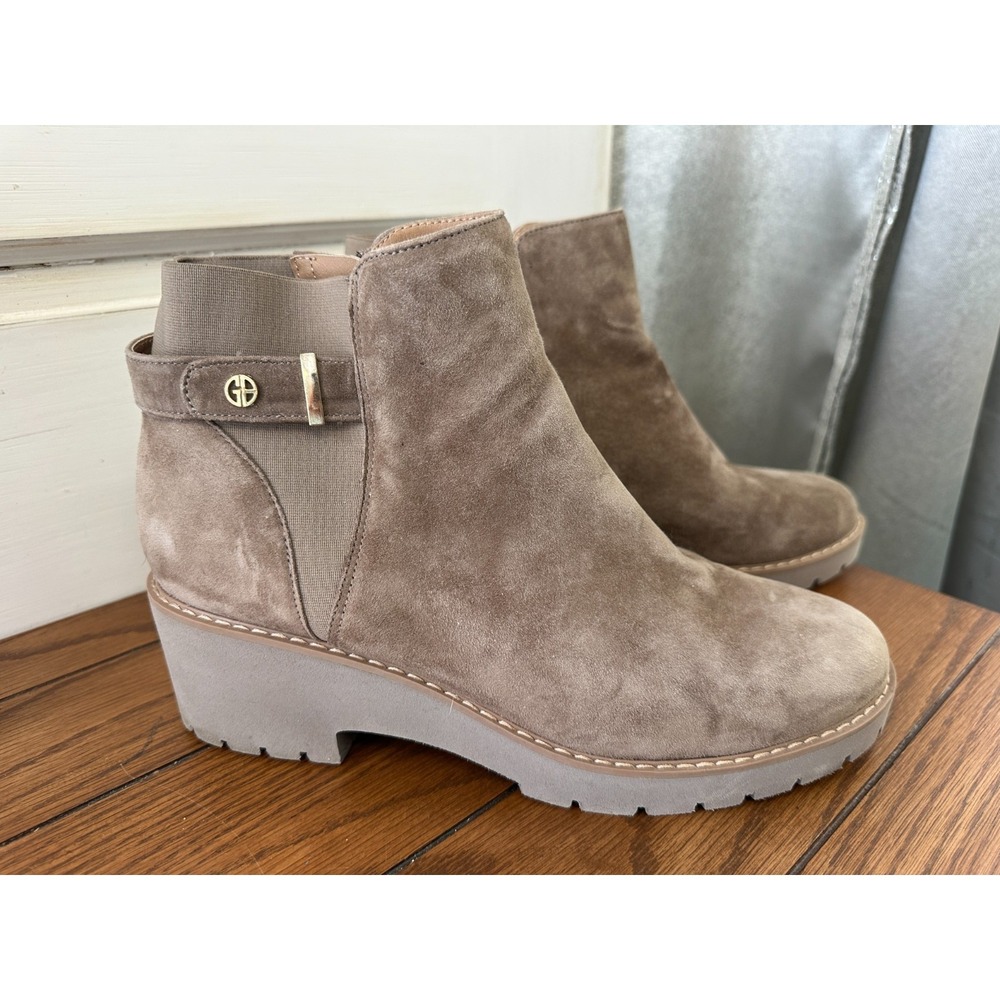 Giani Bernini GB Vaass Boots Womens Size 10 M Tan Faux Suede Ankle Lug Sole